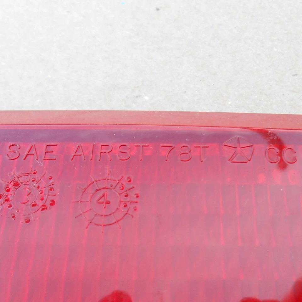 Lente de luz trasera genuina NOS MOPAR 4057792 para camioneta Dodge & Plymouth Vans 1979-93 Foto 4 de 4