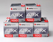 AGFA Lot de 5 films APX 100 ISO 36 poses péremption 10/2028