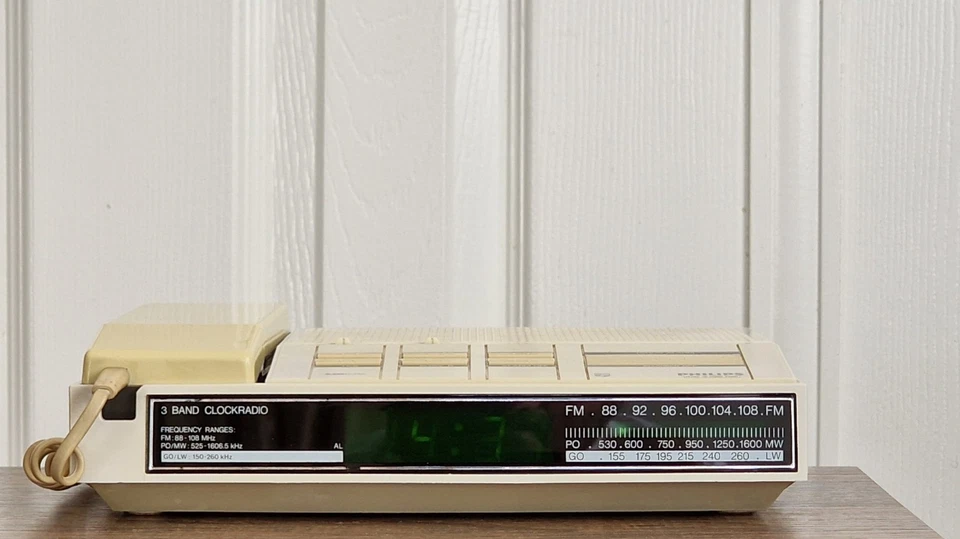 Philips D9522 Radio Telephone Alarm Clock / Vintage / Rare / Space Age / Minimal - Image 2 of 4