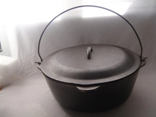 Vintage Unmarked Lodge #12 Cast Iron Dutch Oven + Lid - Cleaned &Seasoned
