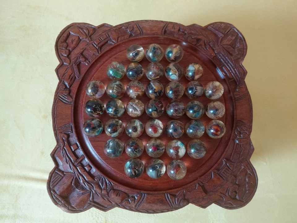 Petite Table Jeux Solitaire avec divers insectes en bois palissandre - Photo 4/4