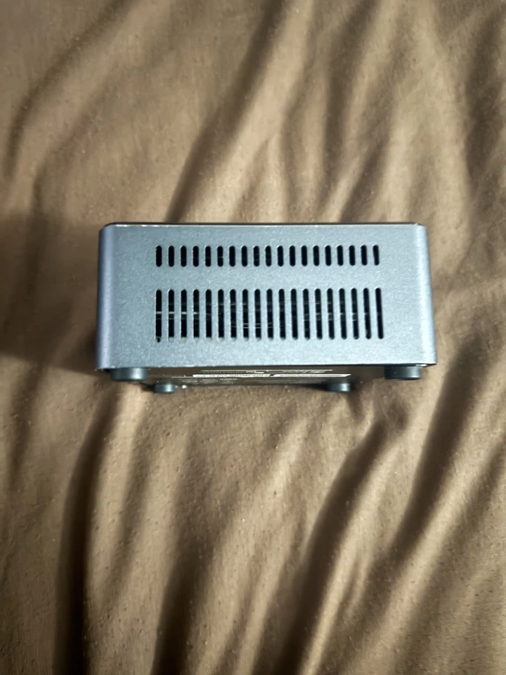 Intel NUC BOXNUC7i7BNk Core i5 8gb Ram 256gb  ssd internal graphic card  - Image 4 of 4