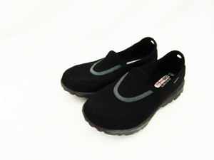 sketchers slide on sneakers