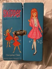 Vintage 1964 Mattel Skipper Barbie s Little Sister Blue Case Clothing closet