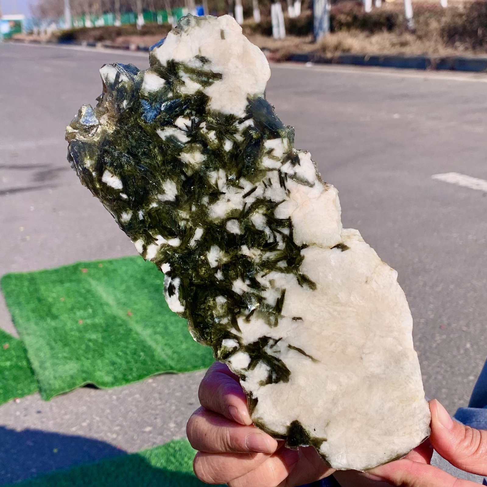 Natural green tourmaline quartz crystal slab for healing and collection