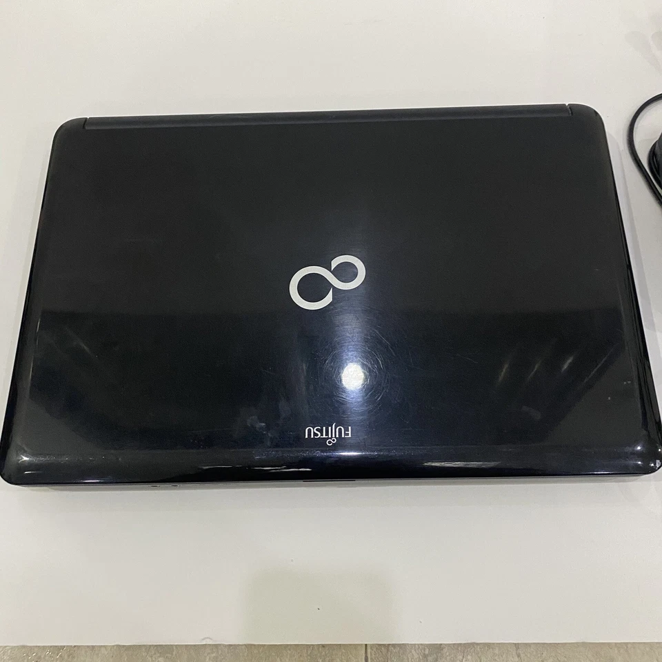 Fujitsu Lifebook A Series AH530 SSD 320GB Ram 2GB Core i3M380 Windows7 Laptop - Image 4 of 4