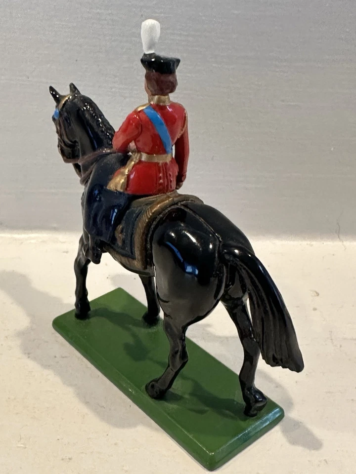 Vintage 1988 W Britain Metal Queen Elizabeth Mounted On Horse Made In England - Image 3 of 4