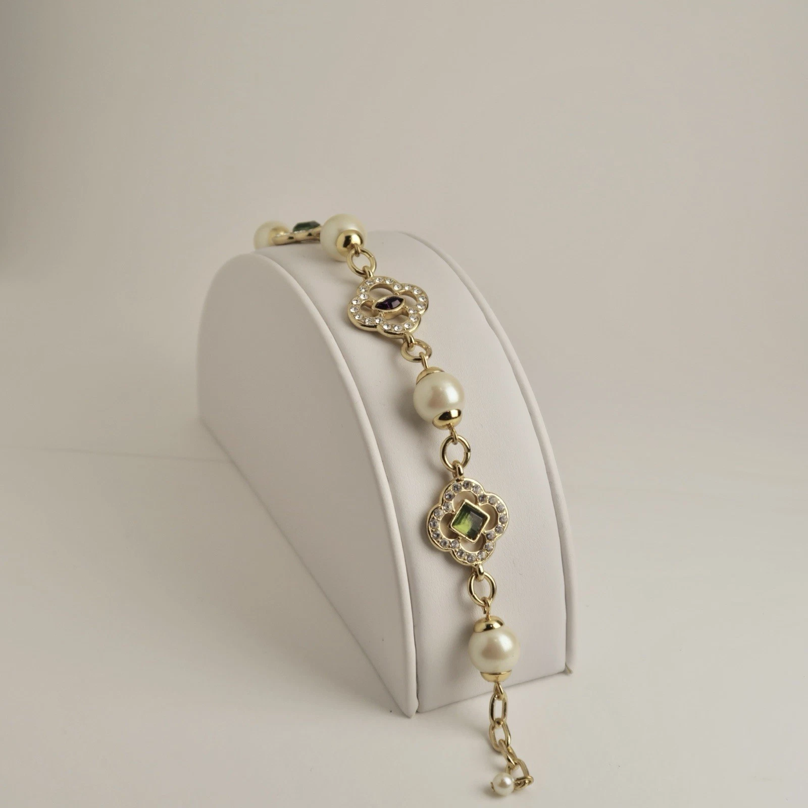 SWAROVSKI Clover Charm Faux Pearl Gold Tone Vintage Bracelet Jewelry Br137