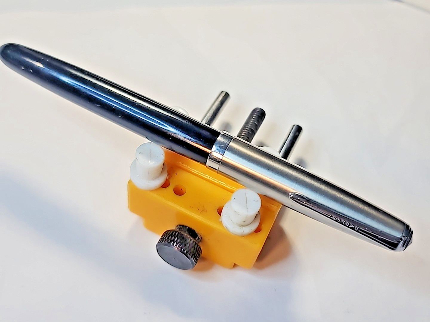 Vintage PARKER “VS” Fountain Pen Black w/ Rare 18k Nib One Jewel -