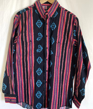 VTG 90 s Wrangler Cowboy Cut Reg Fit Single Needle X-Long Tails L 16.5-34 USA