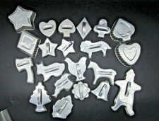 Lot 17 Vintage Aluminum Mirro Cookie Cutters Christmas Animals Cards Tart Mold