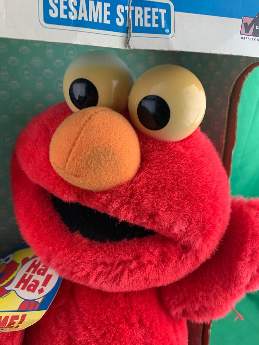 VINTAGE 1996 TYCO TICKLE ME ELMO NEW IN BOX! LAUGHS BUT DOES NOT