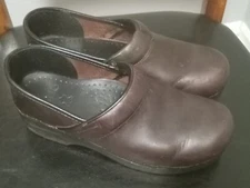 Dansko Womens Size Eur 38 US 7.5-8  Brown Leather Clogs Comfort Nursing Shoes
