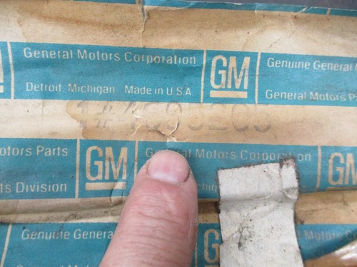 NOS 1957 1958 Oldsmobile Right Rear Quarter Glass Weatherstrip 4695205 - Picture 2 of 6
