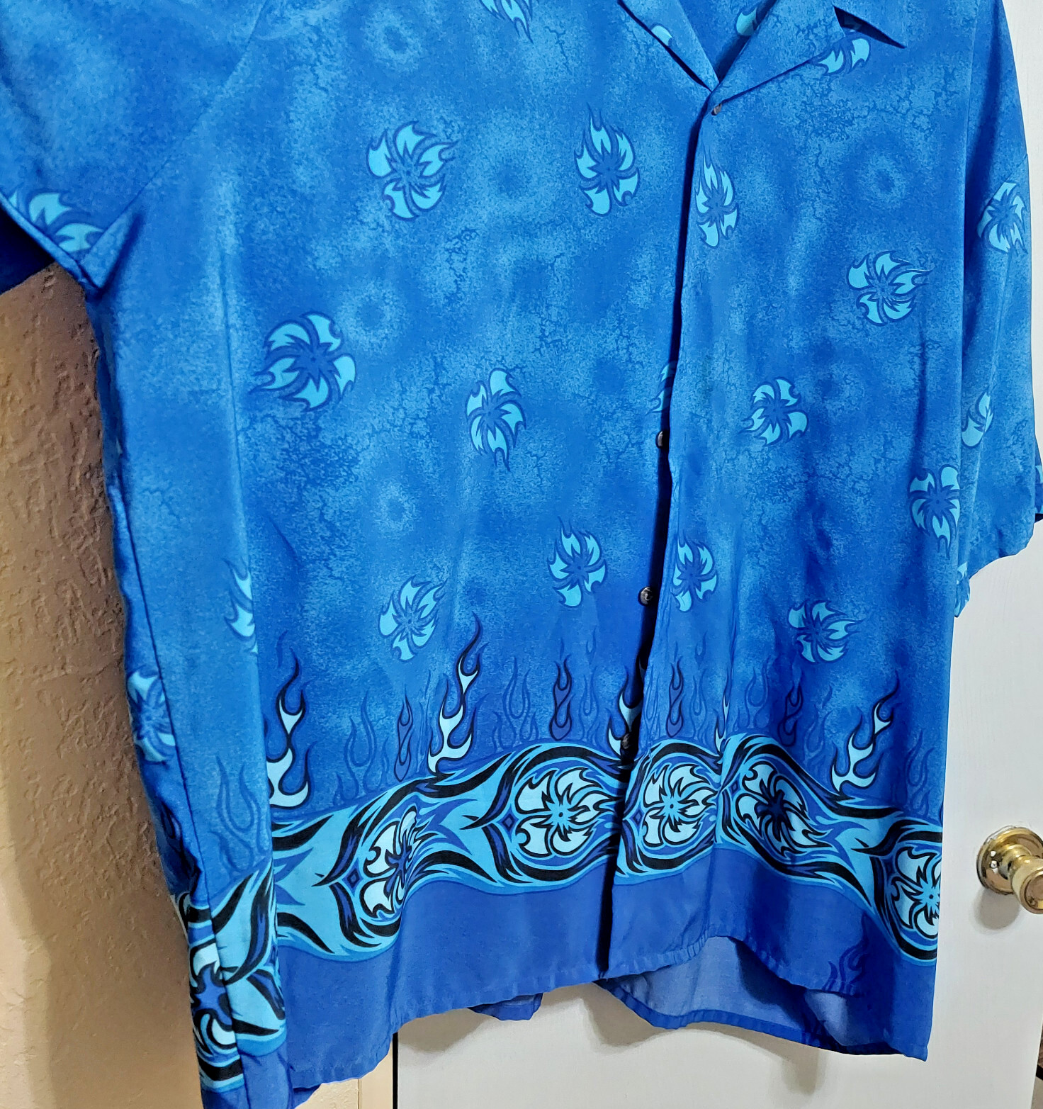 Pineapple Connection  Blue With  Abstract Hawaiia… - image 3