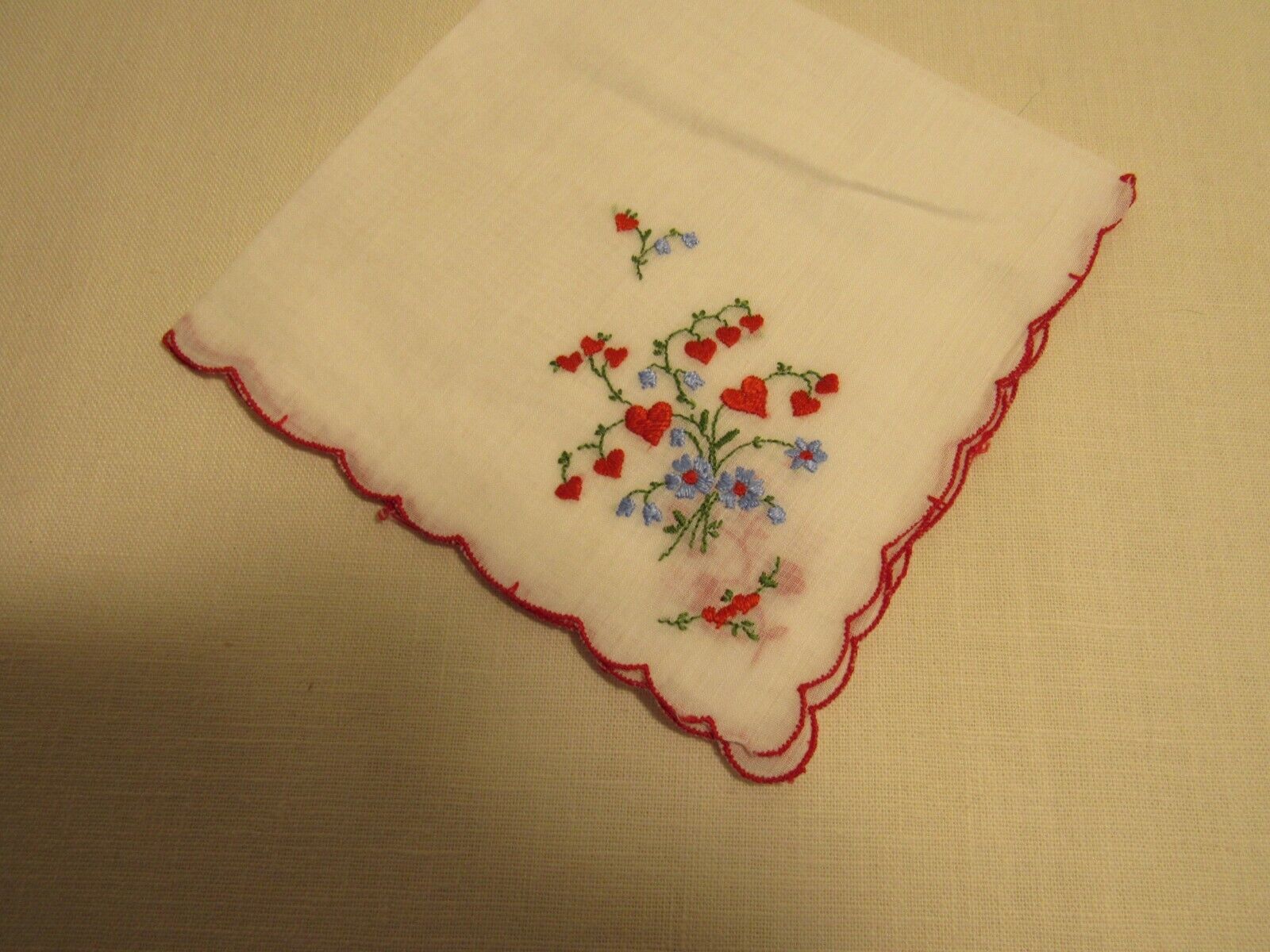 VINTAGE VALENTINE Max 69% OFF HANKY EMBROIDERED Ranking TOP18 FLOWERS HEARTS BLUE