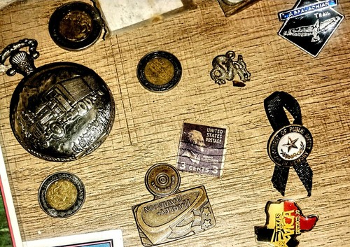 Dad's Huge Junk Drawer Lot. Pkt Watches,Coins,Stamps,Tins,S Sports Cards And... - Picture 7 of 19
