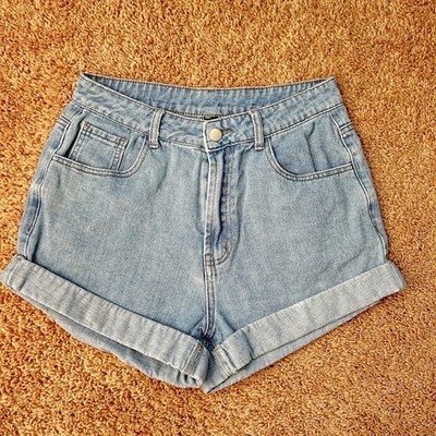 Cider Womens Medium High Waist Light Wash Denim Cuffed Shorts Mom Boho Festival
