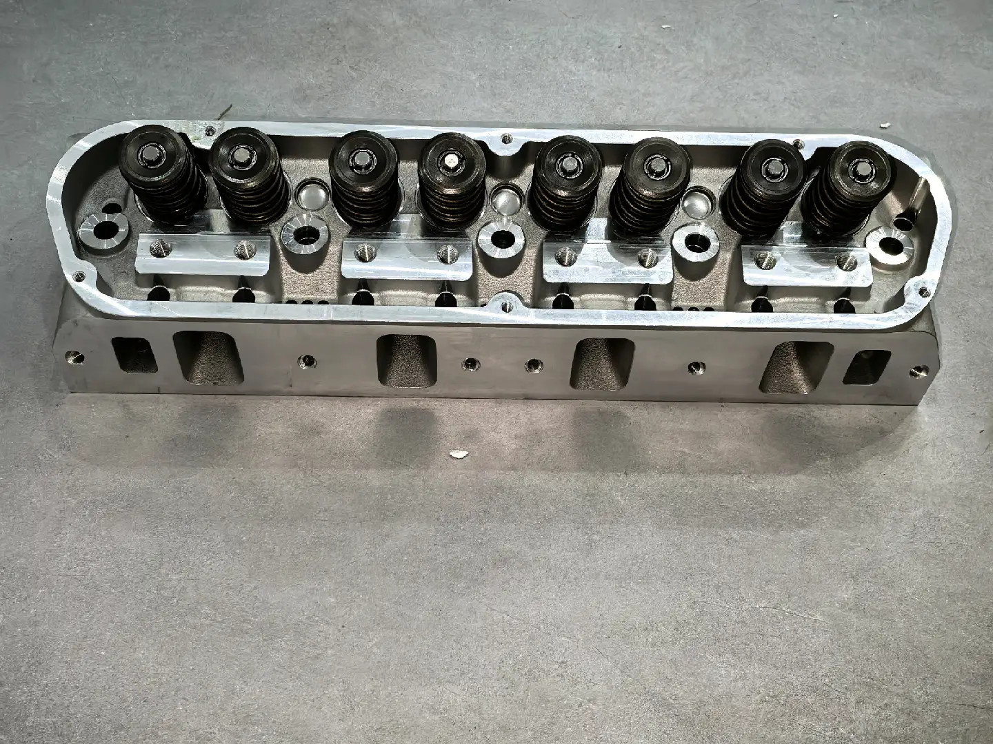 Ford GT40 Cylinder head