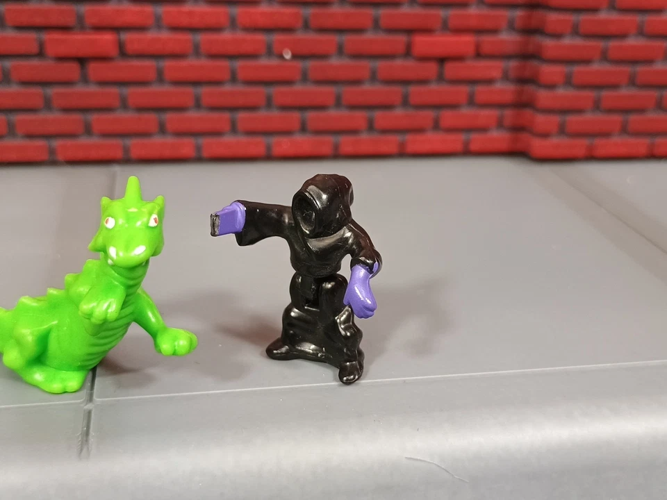 Juego vintage Mighty Max Slays the Doom Dragon 1992 casi completo leer Foto 4 de 4