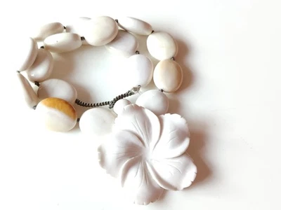 Asian Style Necklace Flower Carved Stone Bead Drop Pendant Toggle Clasp Beige - Image 1 of 4