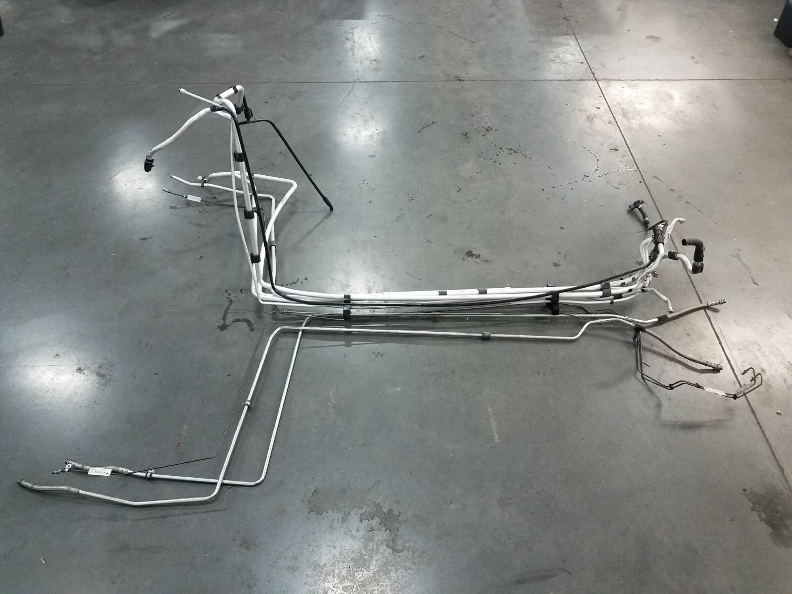 2021 McLaren 765LT Center Tunnel Lines / Pipes #5537 C7