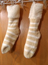 Non-Slip Slipper Socks 6-7.5 womens Sherpa lined Knitted Super plush Beige Cheni