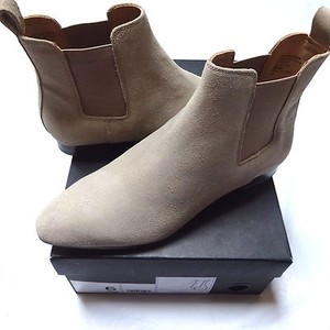 Nuevo Banana Republic Everest ante color arena Tobillo Botas Botines  Elástico 6 | eBay