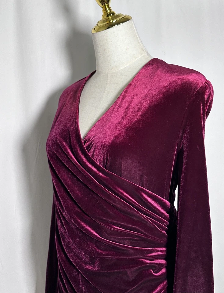 Vestido Alex Marie 22W ceñido al cuerpo manga larga terciopelo rojo caoba nuevo con etiquetas $188 Foto 3 de 4