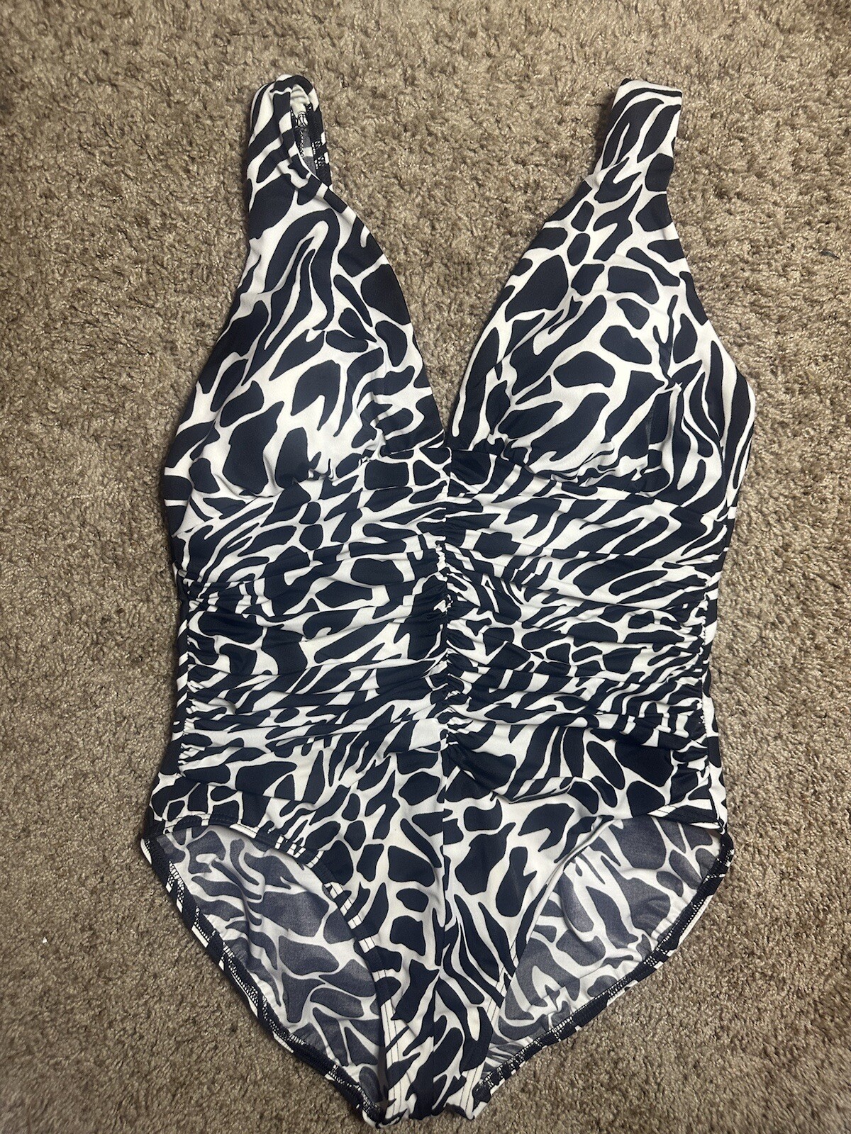 Miraclesuit One Piece Black And White Bathing suit Si… Gem