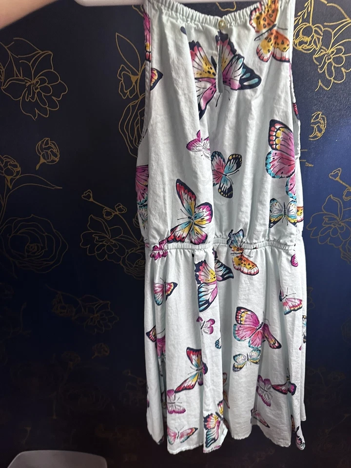 ¡Dos vestidos de verano por el precio de uno! Talla 8 - Sin agujeros ni manchas. Foto 3 de 4