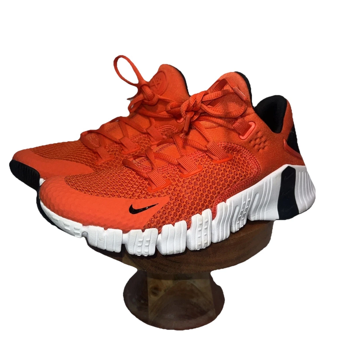 Nike Metcon 6 White Team Orange for Sale | Authenticity Guaranteed 