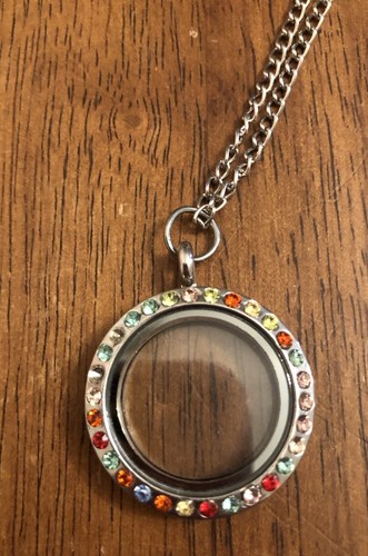 Floating Memory Locket Necklace -Rainbow Rhinestones Round Glass Charm Holder L1 - Picture 2 of 6