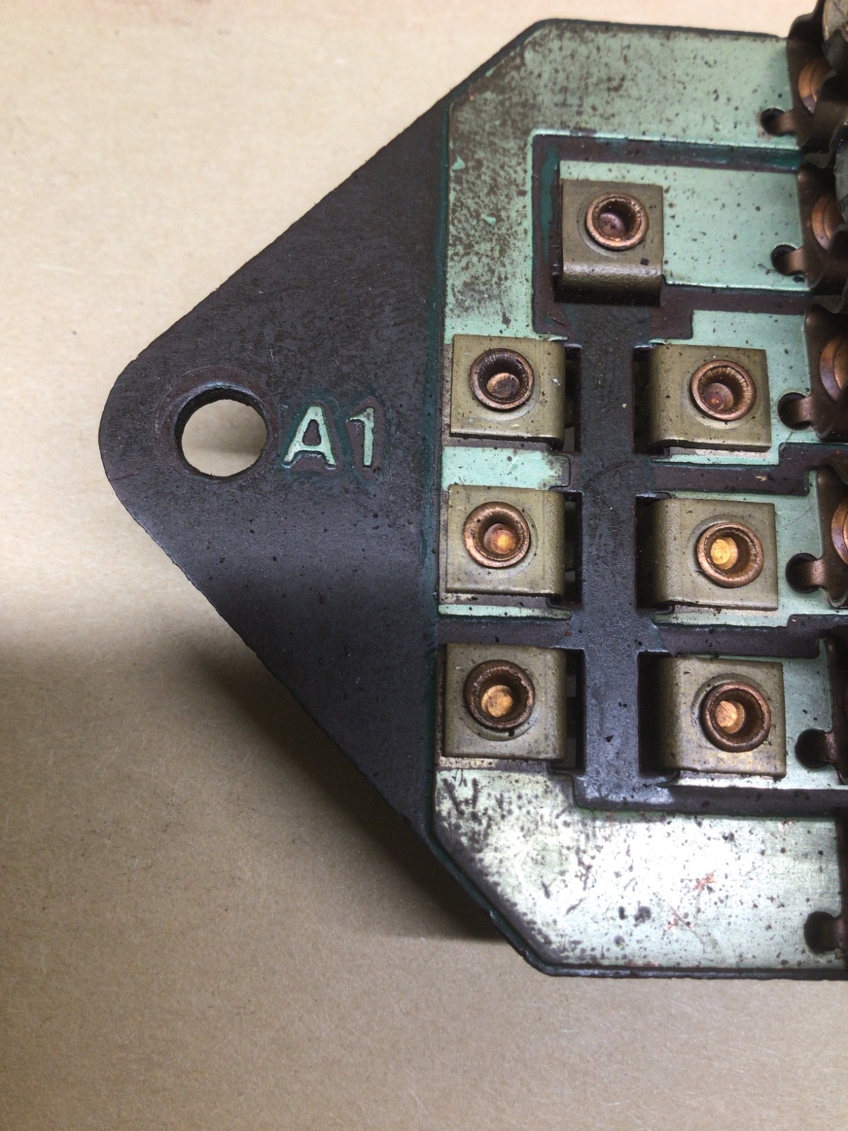 1966 - 1980 Rolls Royce Silver Shadow Wraith II A1 A2 Green Board Fuse Box OEM