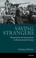 Nicholas J. Wheeler | Saving Strangers | Buch | Englisch (2001) | Gebunden