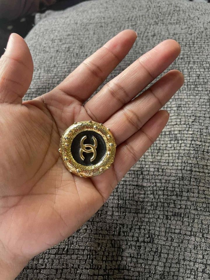 Vintage Chanel Pair of Gold Tone & Black Metal Clip On Buttons CC Logo - Image 2 of 4