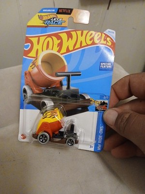 2021 Hot Wheels Boom Car, 2/5 Ride-Ons, 94/250, LETS RACE, RED 1:64 D9