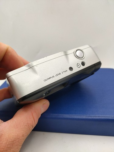 Olympus Trip XB401 35mm Film Point and Shoot Camera Silver Doesn't work - Picture 4 of 9