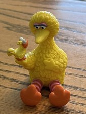 Vintage Sesame Street BIG BIRD PVC Figure Sitting with little Bird Applause