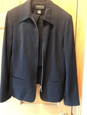 WOMEN'S LIZ CLAIBORNE SUIT - SIZE 8 - RETAIL 89 - PRE-OWNED