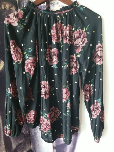 Torrid Black Boho Floral Print Polka Dot Crinkle Woven Knit Button Blouse 00 - Picture 5 of 8