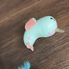 READ Fingerlings  Lot of 8 Monkey, Glitter Panda, Untamed Raptor