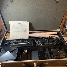 LOWEL LIGHT BUNDLE w/Case