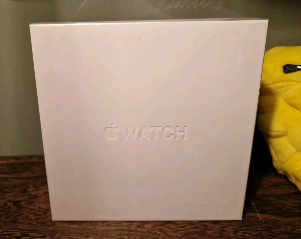 APPLE Watch 1st Gen A1554 42mm 316L Stainless Steel White Sport Band, NEW SEALED - Image 4 of 4