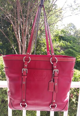 COACH レザー トートバッグ Coach F11525 Gallery Legacy Cherry Leather Zip Top Closure Tote