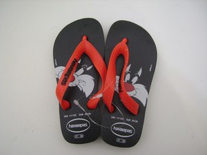 girl havaiana flip flops