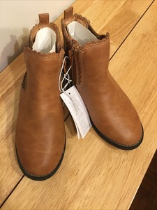 girls tan chelsea boots