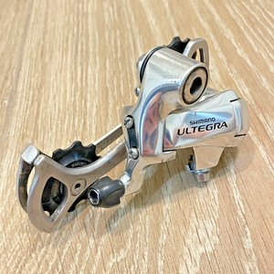 Dérailleur arrière Shimano Ultegra Di2 R8150 12V