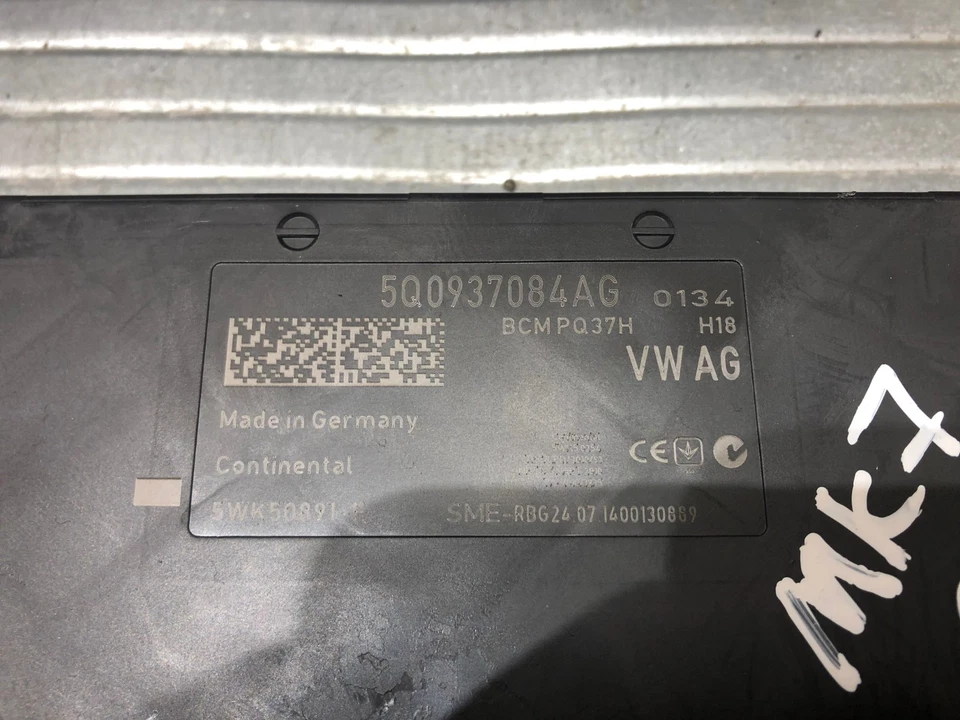 Módulo de control de confort a bordo VW Golf MK7 2013-2017 5Q0937084AG Foto 2 de 3