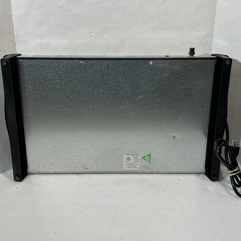 Broil King NWT-1S Professional 300-Watt Warming Tray, Stainless Steel - Image 4 of 4